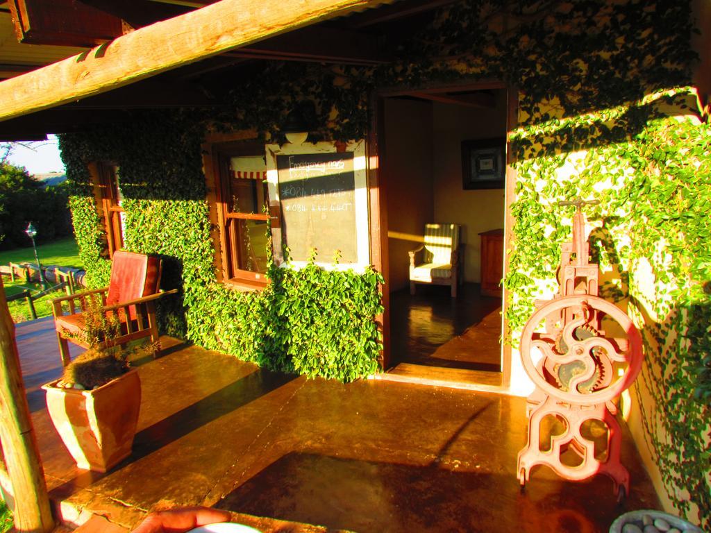 Plettenberg Bay Game Reserve: The Baroness Safari Lodge Exterior photo