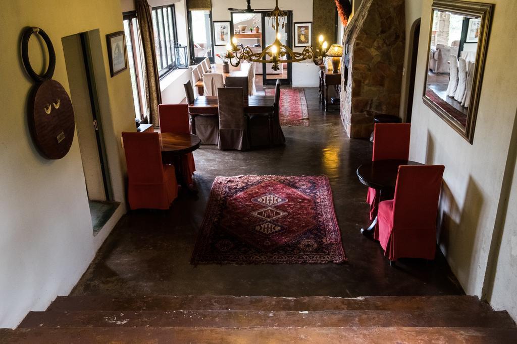 Plettenberg Bay Game Reserve: The Baroness Safari Lodge Exterior photo